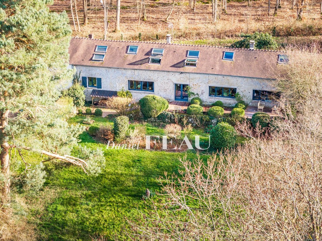House in Montfort-l'Amaury, Ile-de-France, France 2 - 17302445