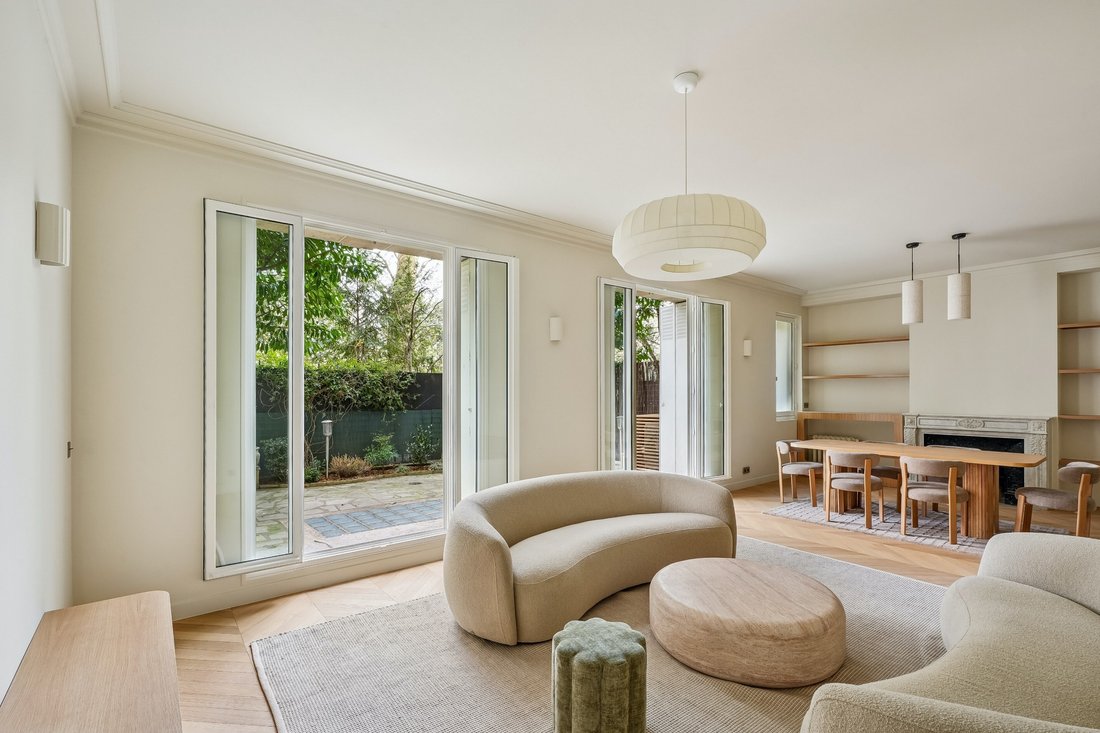 Apartment in Vaugirard-Parc des Expositions, Paris 15e Arrondissement, Paris 2 - 17709554