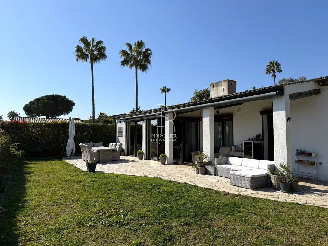 Villa in Vallée Verte-Issarts-Vignasses, Biot, France 1 - 17704206