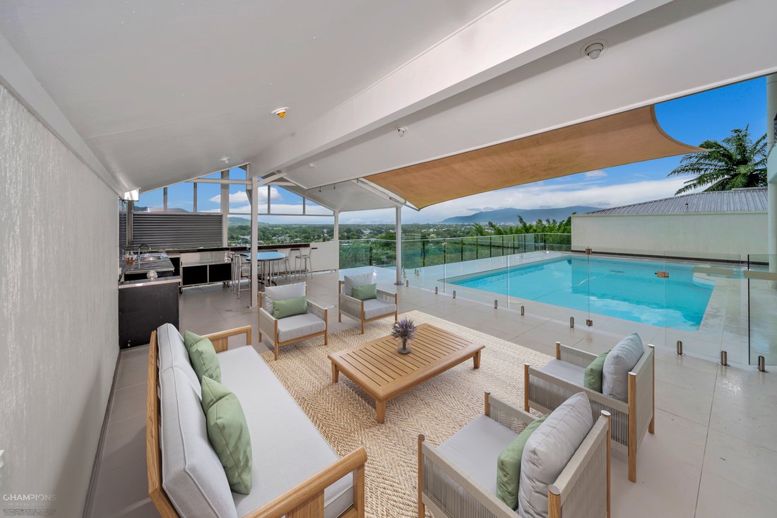 House in Mooroobool, Queensland, Australia 3 - 17718382
