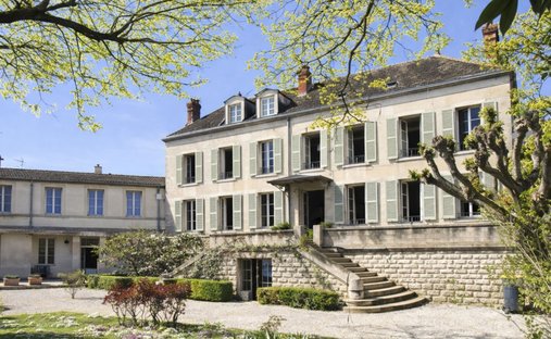 House in Chalon-sur-Saone, Bourgogne – Franche-Comté, France 1