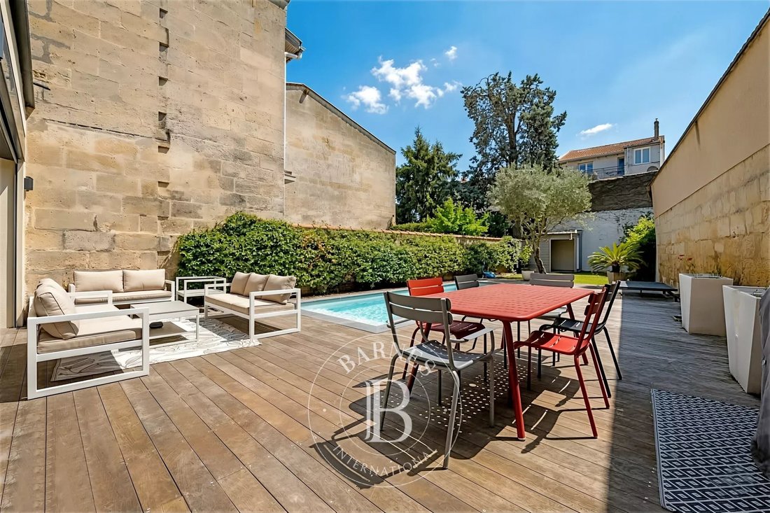 Townhouse in Capucins-Saint Michel-Nansouty-Saint Genès, Bordeaux, France 1 - 17704874