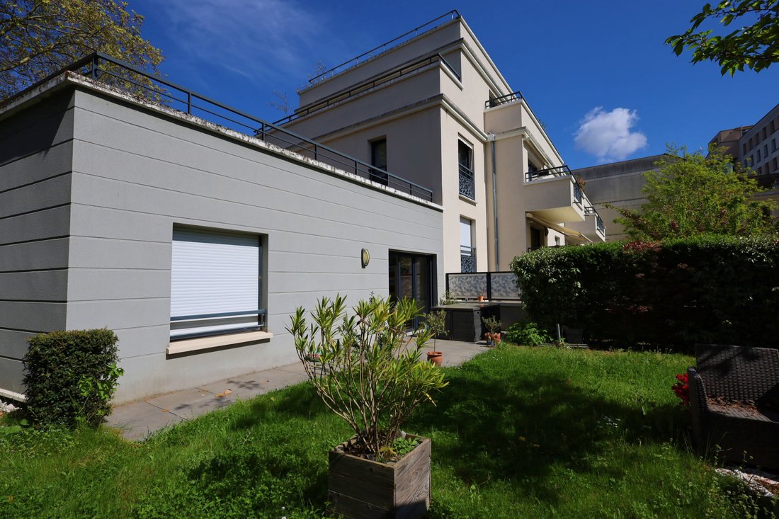 Apartment in Centre Ville-Sarments, Châtillon, France 1 - 16623438