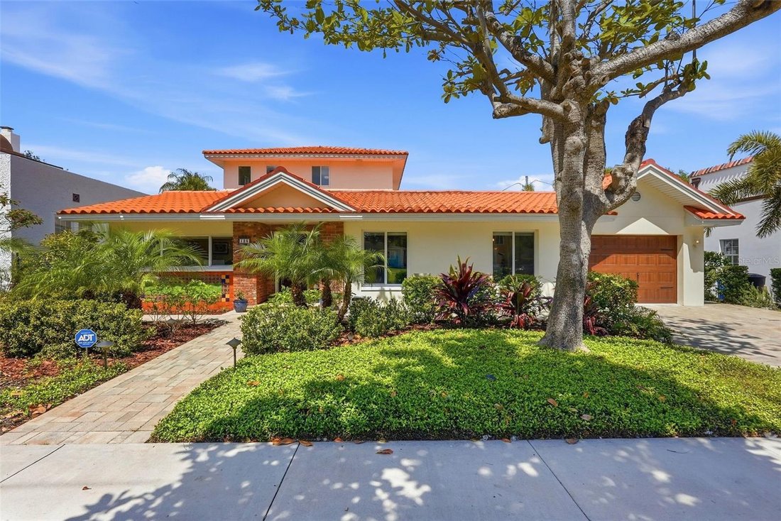 House in St. Petersburg, Florida, United States 1 - 17703249