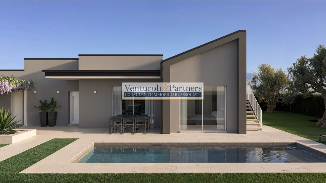 Villa in Moniga del Garda, Lombardy, Italy 4 - 17709218