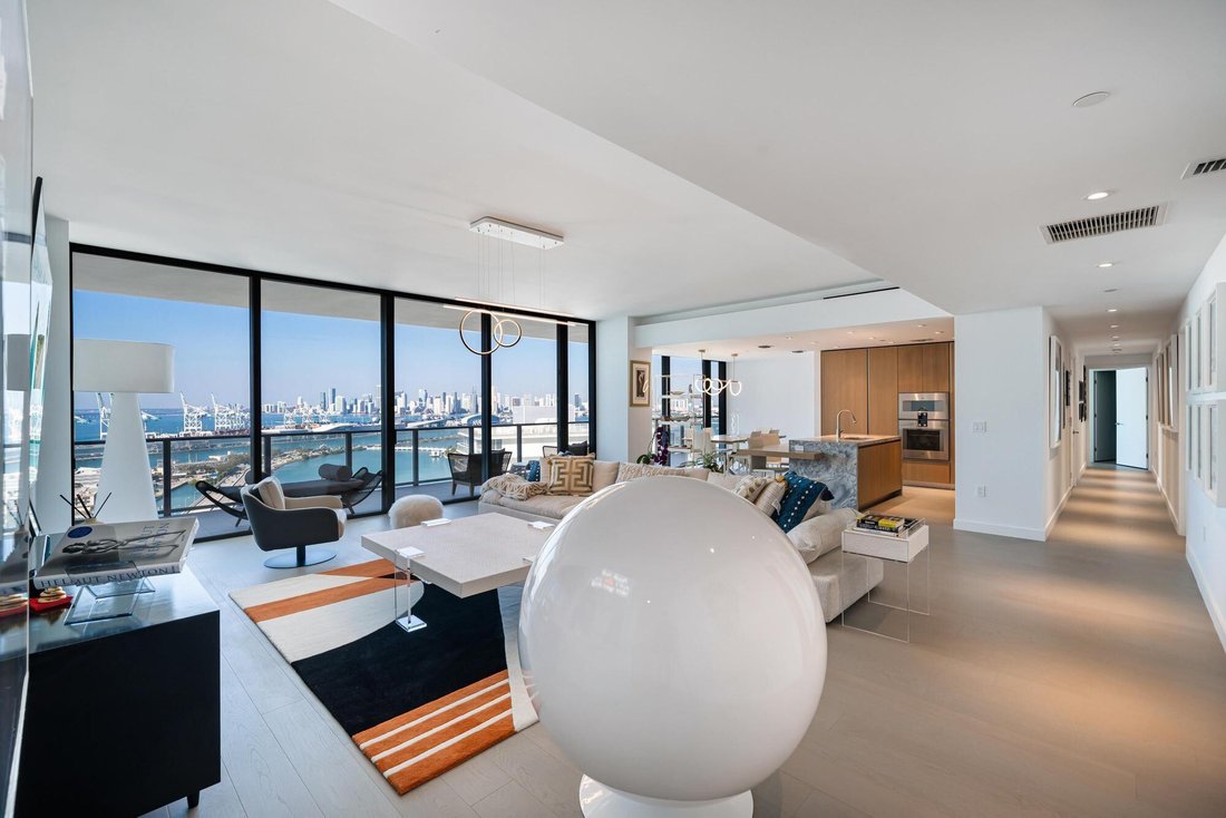 Condo in Miami Beach, Florida, United States 1 - 16710084