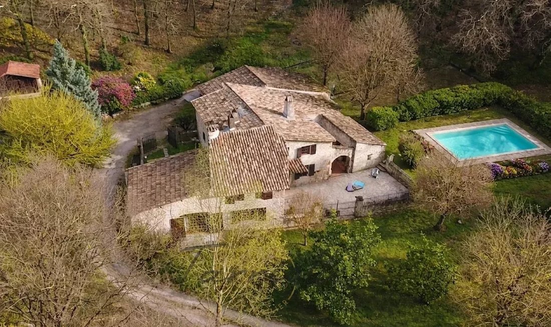 House in Savasse, Auvergne-Rhône-Alpes, France 1 - 17704734