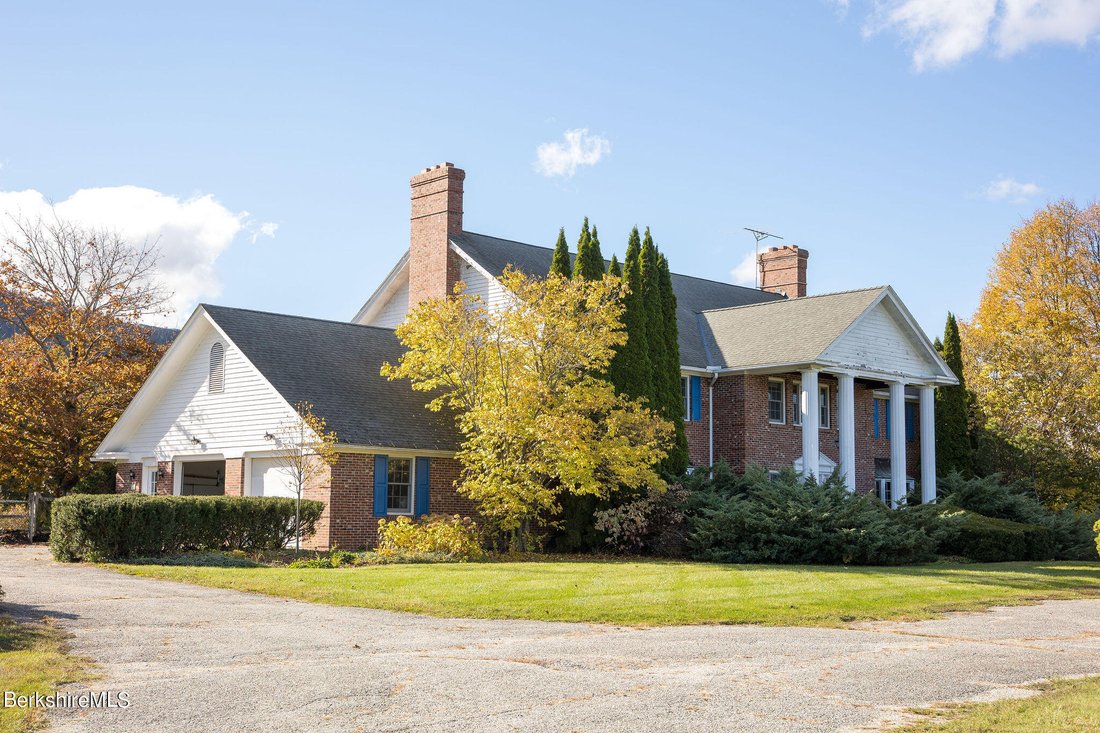 House in Mount Washington, Massachusetts, United States 5 - 17710089