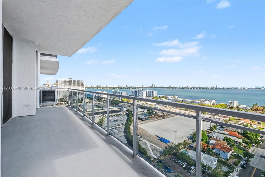 Condo in Miami Beach, Florida, United States 2 - 17706816