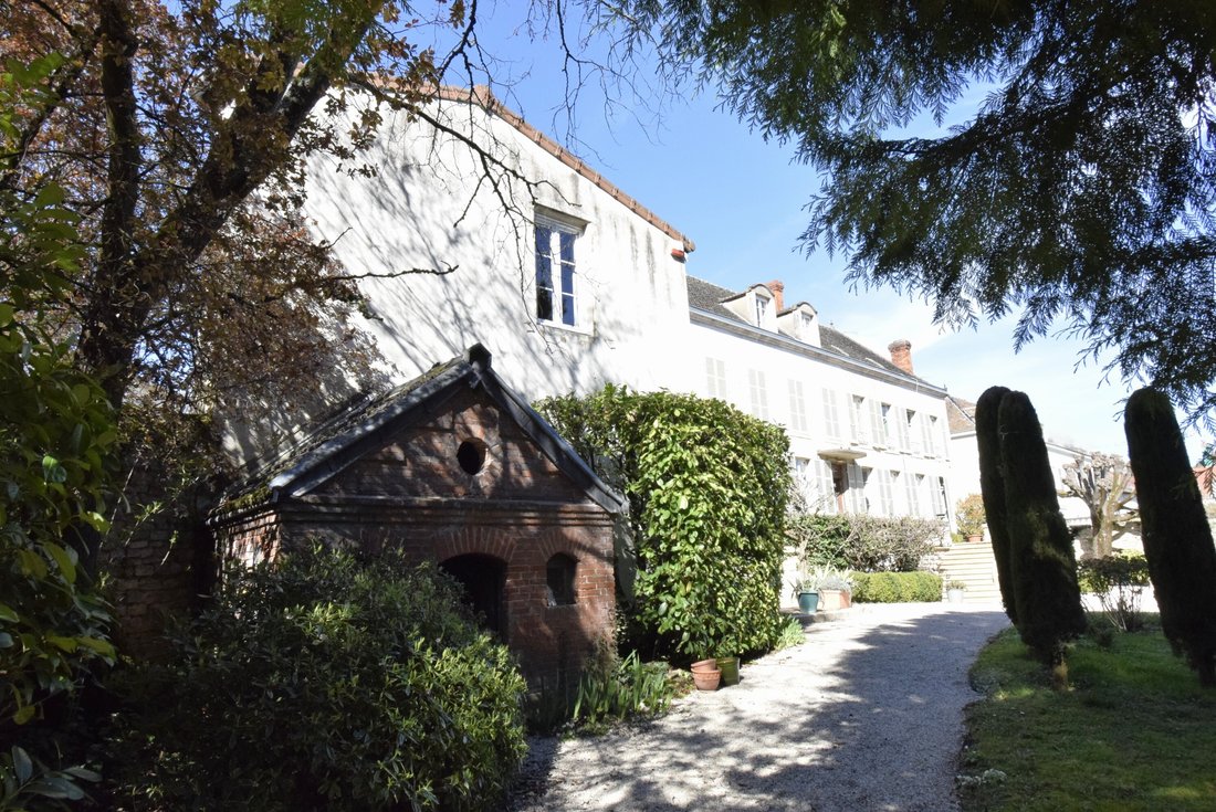 House in Chalon-sur-Saone, Bourgogne – Franche-Comté, France 5 - 17703832