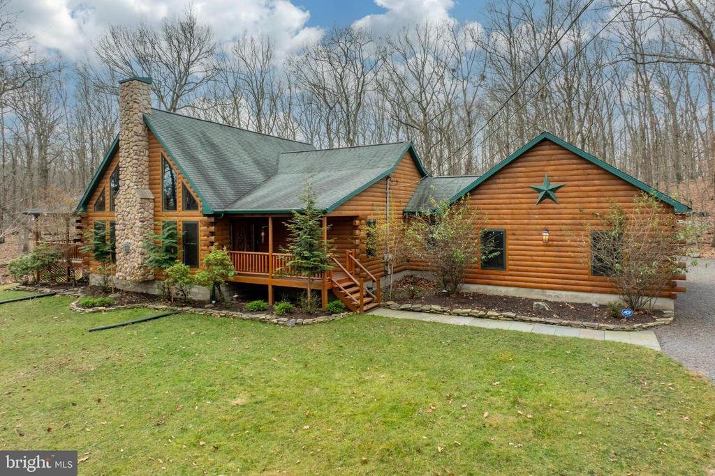 House in Hemlock Farms, Pennsylvania, United States 1 - 14950217