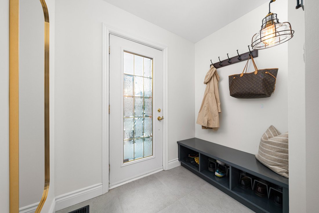 Condo in Sainte-Anne-de-Bellevue, Quebec, Canada 2 - 17714736