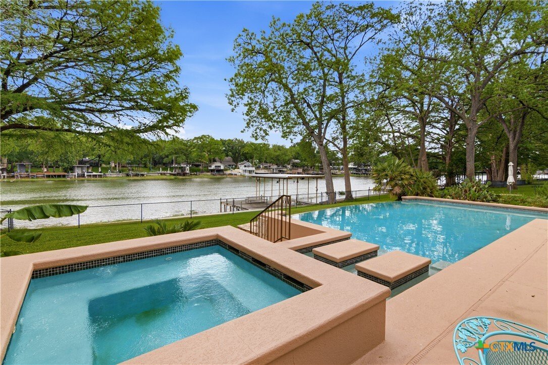 House in McQueeney, Texas, United States 1 - 17703687