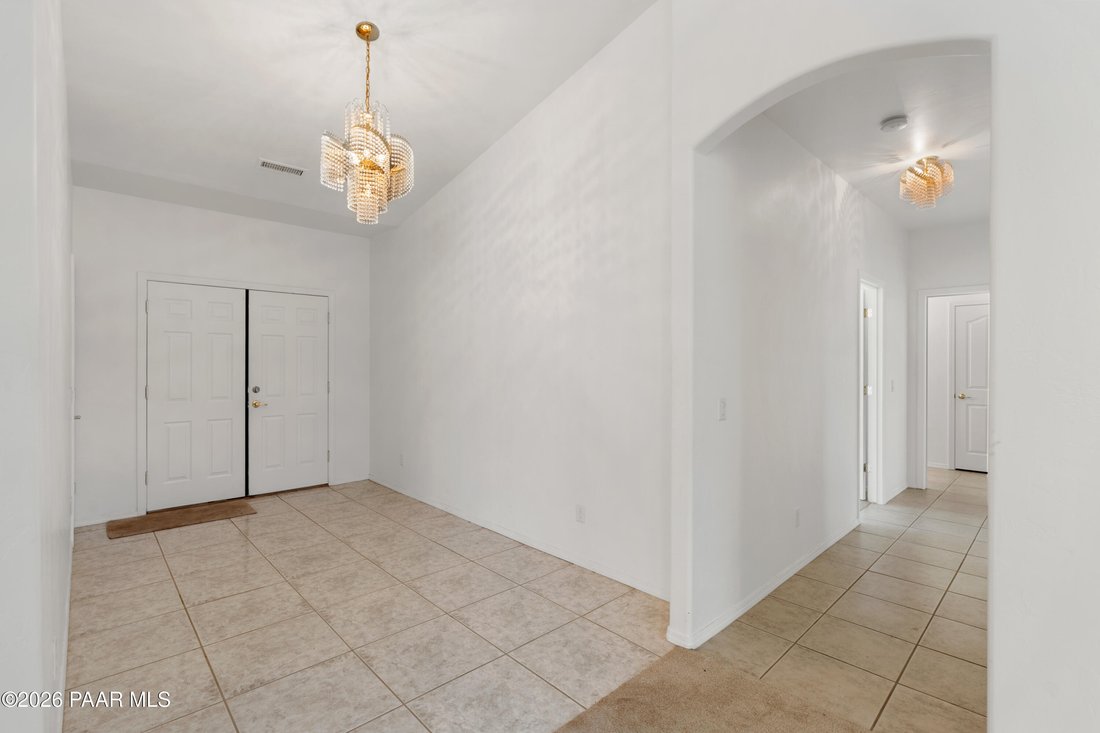 Chino Valley, Arizona, United States 5 - 17704542