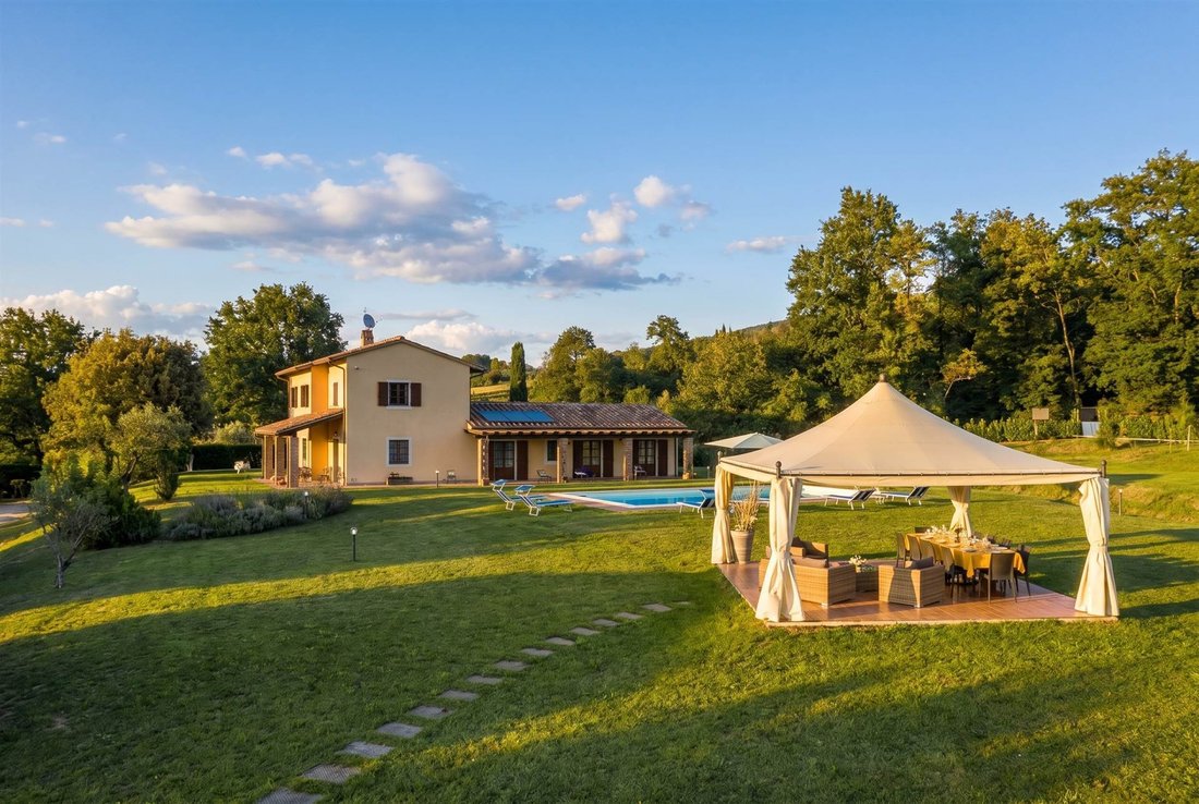 Villa in Sant'Anna - San Donato Area, Lucca, Tuscany 2 - 17707910