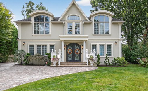 House in Albertson, New York, United States 1