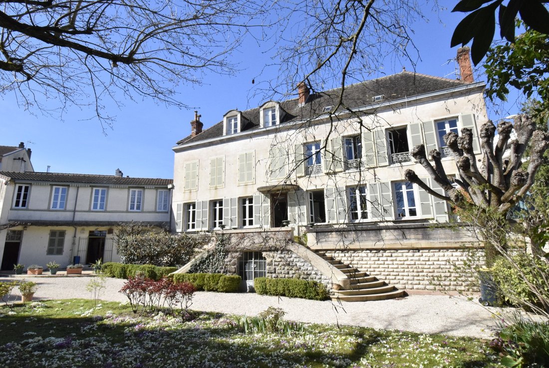 House in Chalon-sur-Saone, Bourgogne – Franche-Comté, France 2 - 17703832