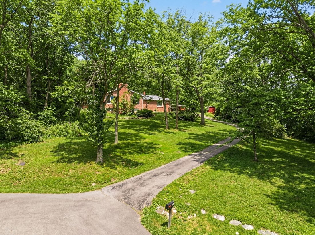 House in Forest Hills, Tennessee, United States 2 - 17708019
