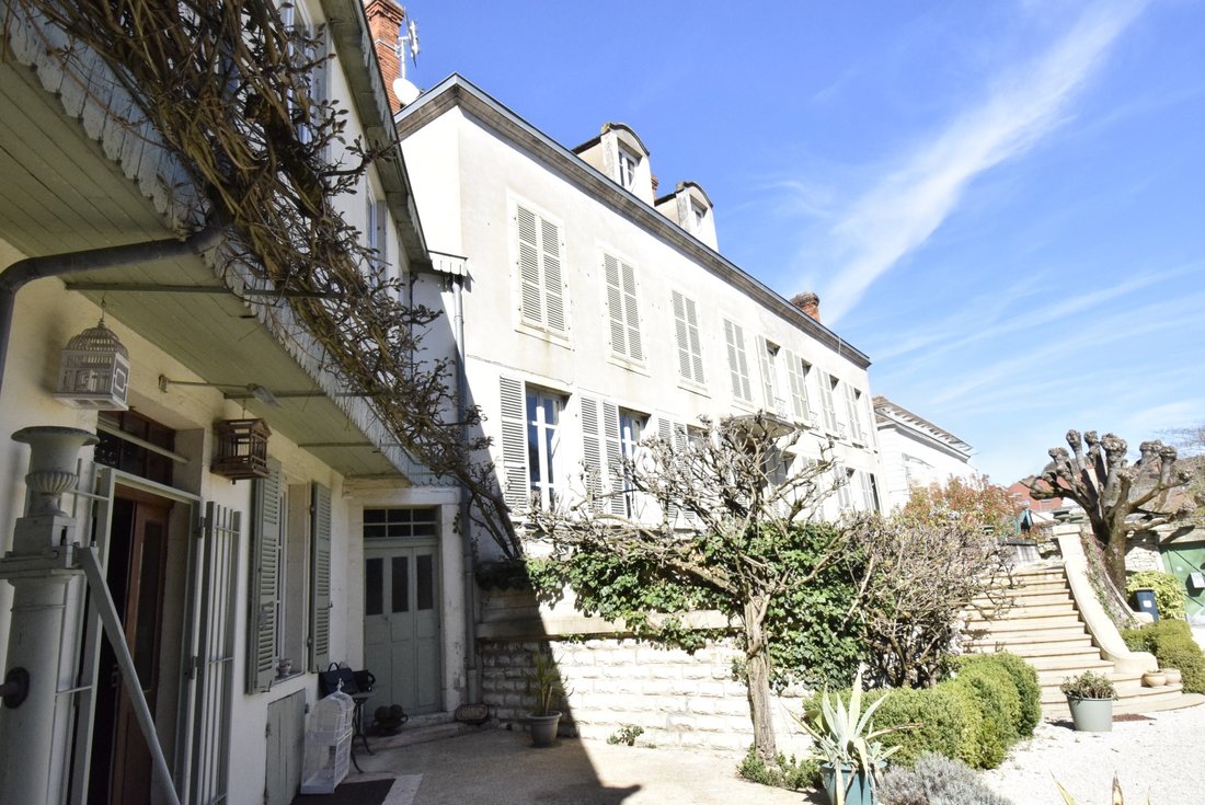 House in Chalon-sur-Saone, Bourgogne – Franche-Comté, France 4 - 17703832
