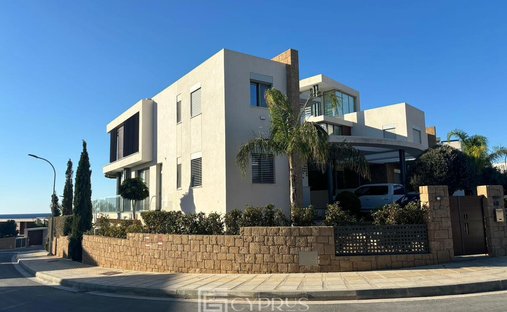 Villa in Chloraka, Paphos, Cyprus 1