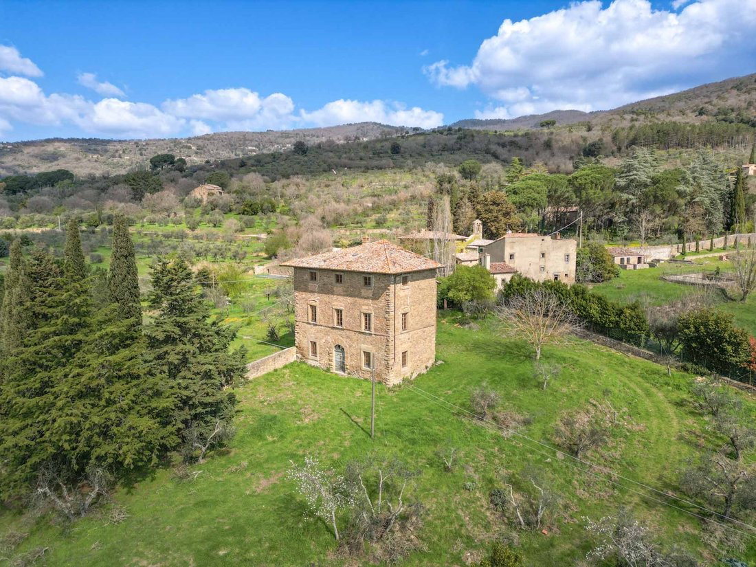 Villa in Center, Cortona, Tuscany 3 - 17702829