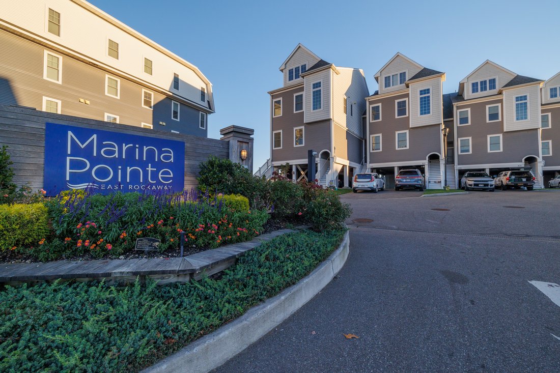 Condo in East Rockaway, New York, United States 1 - 17688524