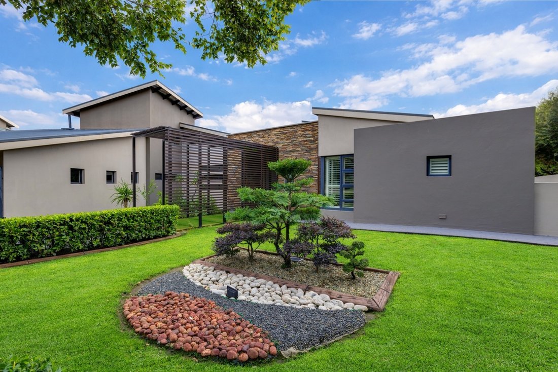 House in Sandton, Gauteng, South Africa 1 - 17705563
