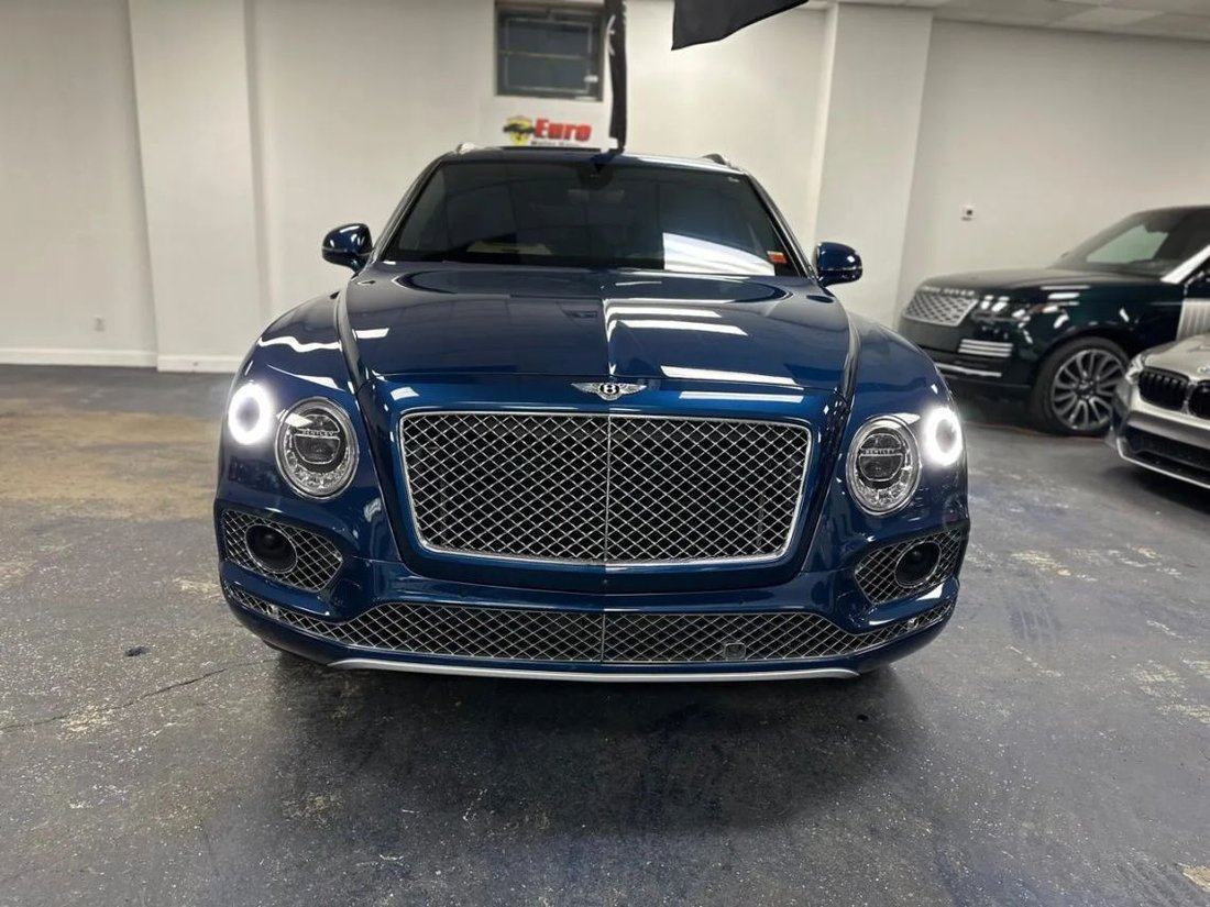 Sedan in Great Neck, New York, United States 2 - 12578792