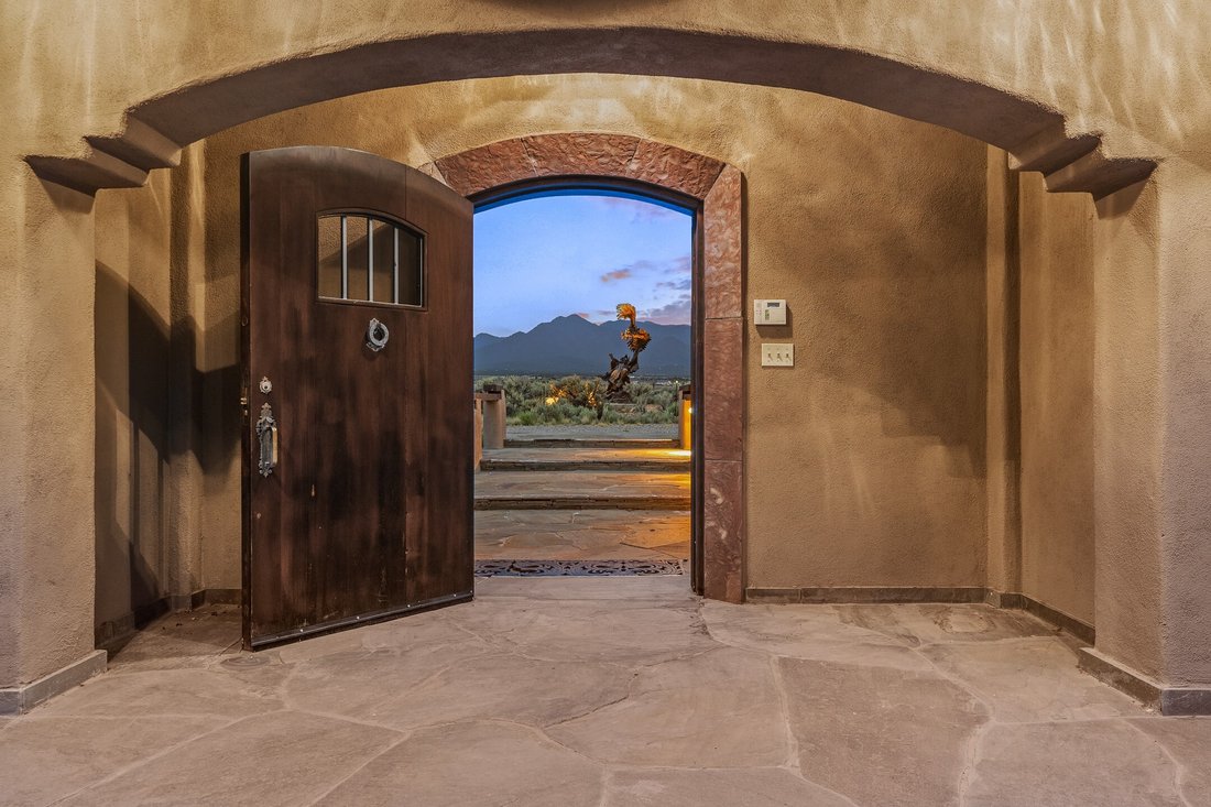 House in Taos, New Mexico, United States 3 - 17712055