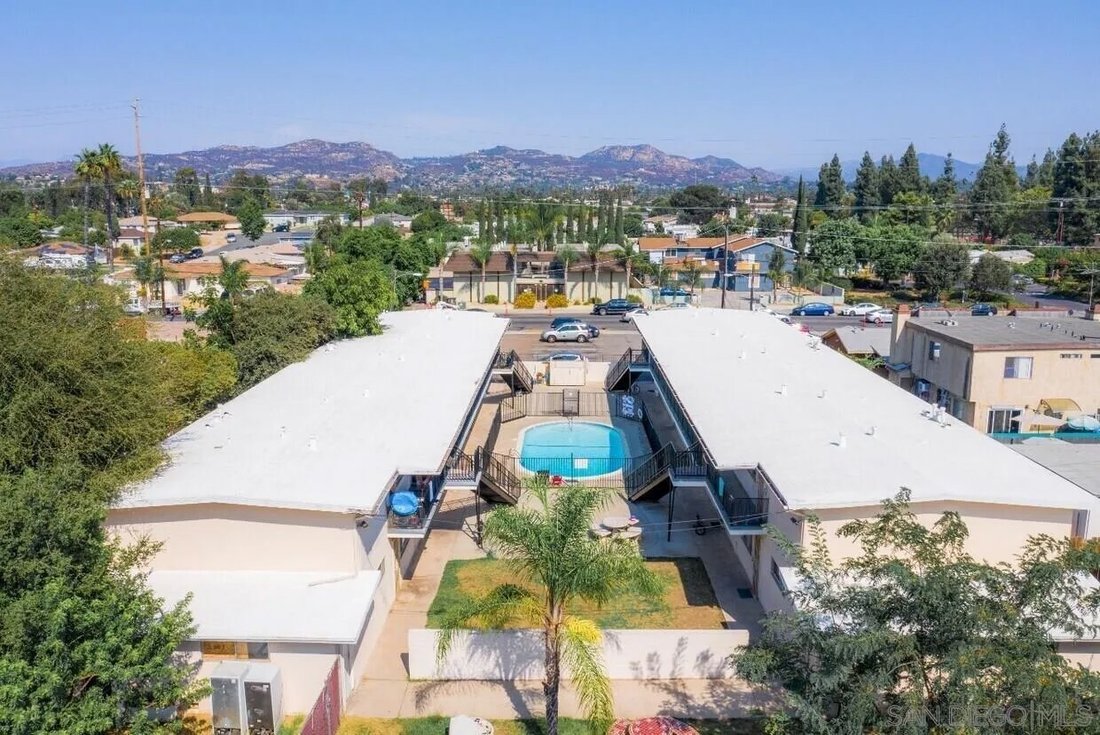 El Cajon, California, United States 4 - 17717871