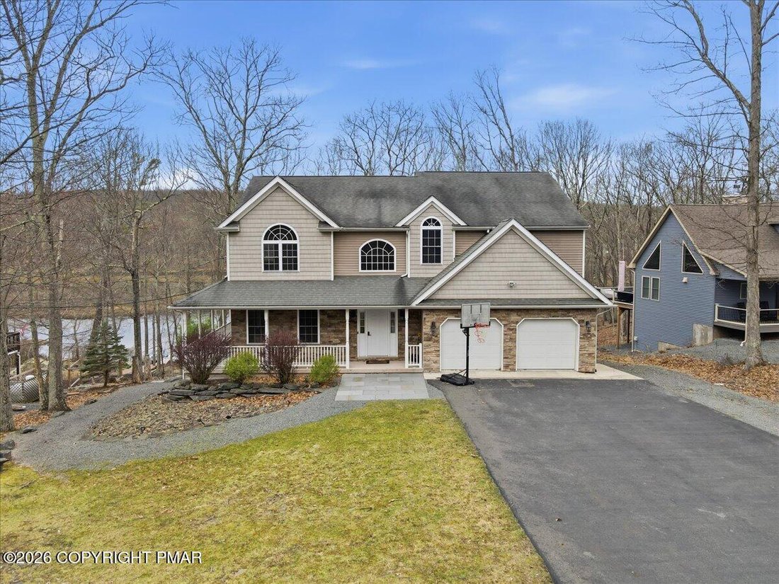House in Lackawaxen, Pennsylvania, United States 1 - 17705441