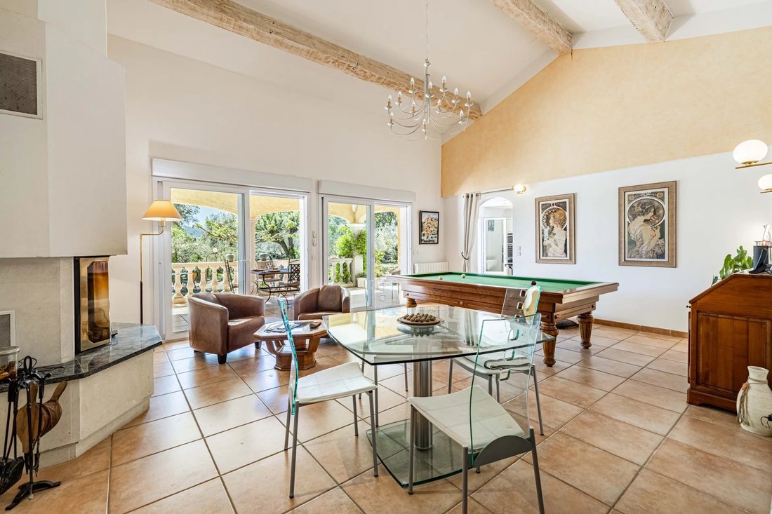 House in Montfort-sur-Argens, Provence-Alpes-Côte d'Azur, France 4 - 17708562