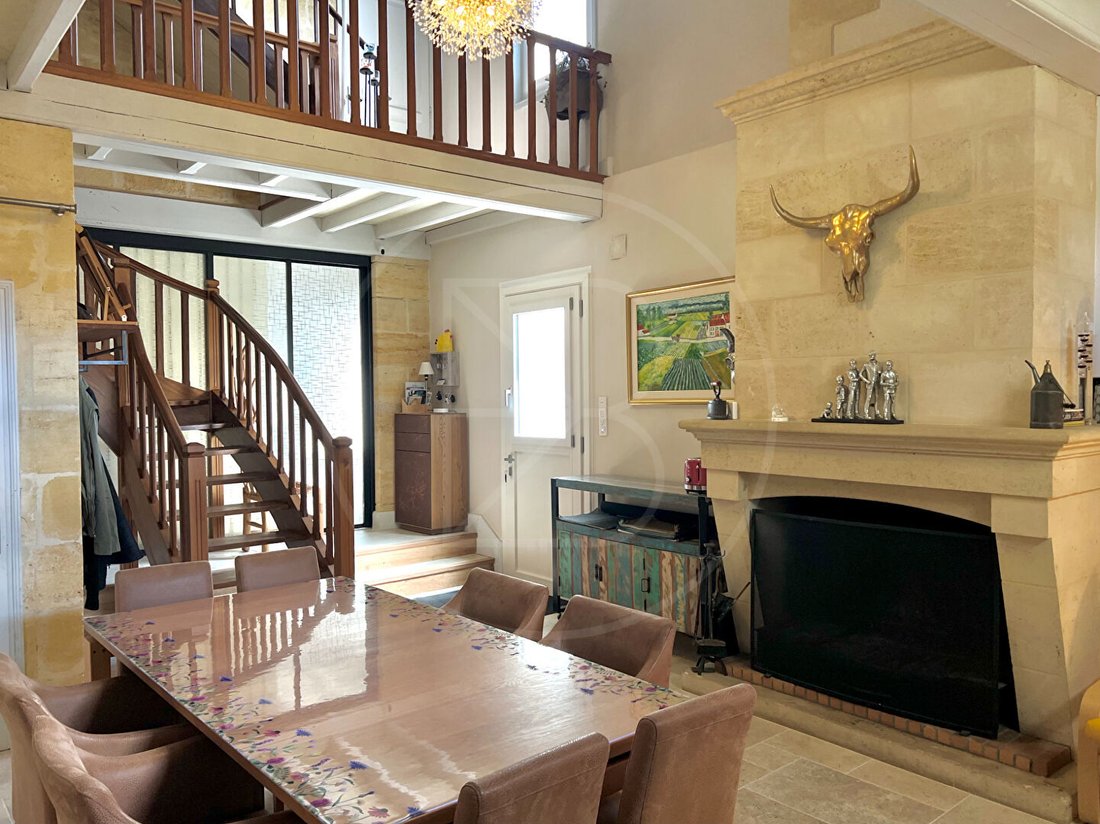 Villa in Saint-Seurin-sur-l'Isle, Nouvelle-Aquitaine, France 4 - 17707495