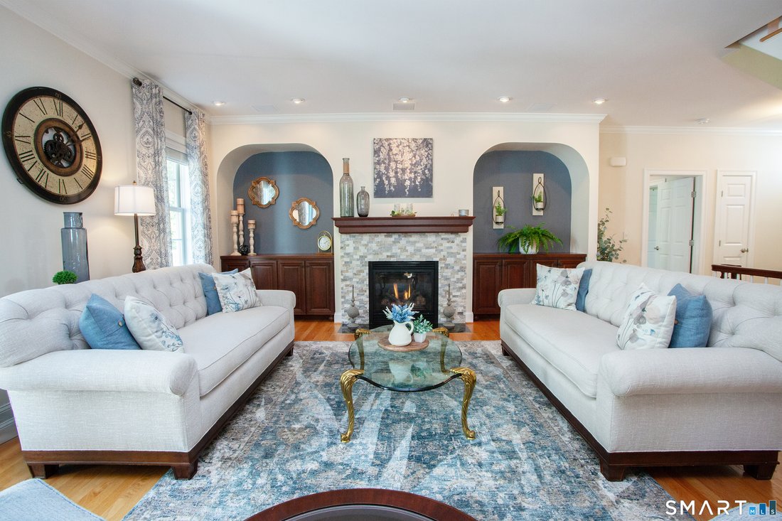 House in Simsbury, Connecticut, United States 3 - 17667072