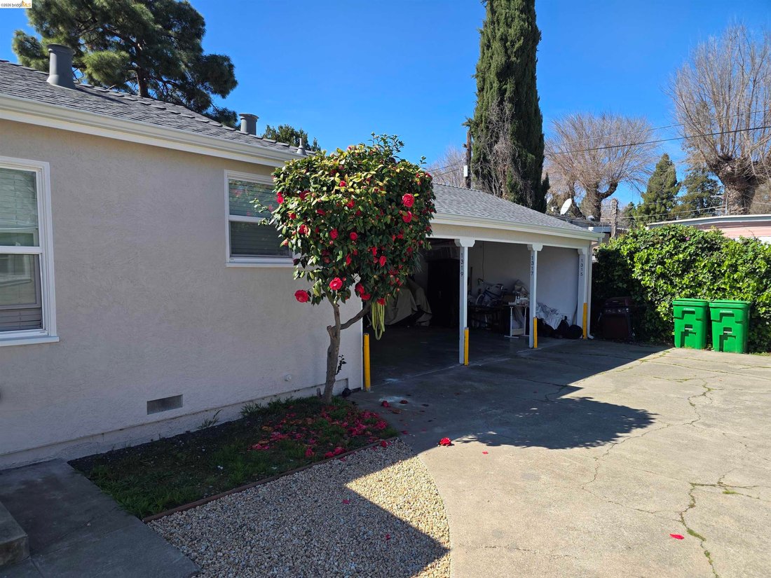 House in San Leandro, California, United States 3 - 17703067