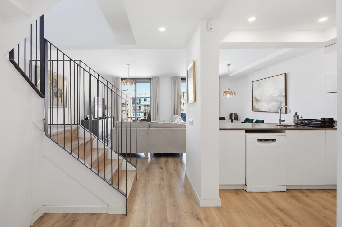 Apartment in Eixample, Barcelona, Spain 5 - 17708781