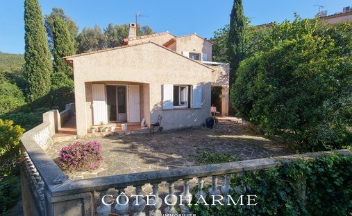 House in Sud, Le Pradet, France 1