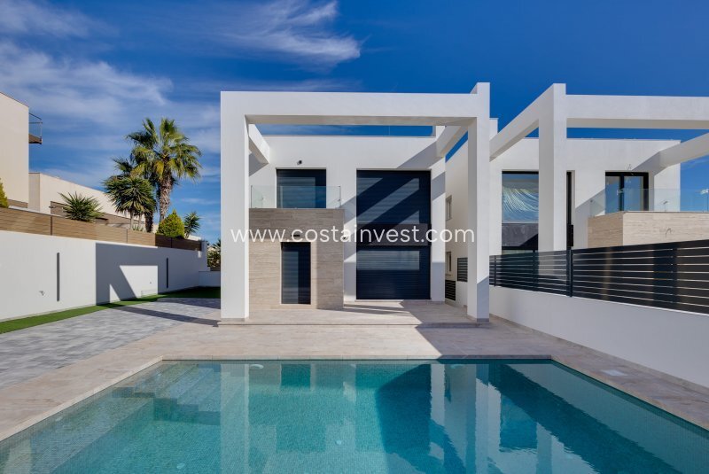 Villa in Torrevieja, Valencian Community, Spain 3 - 17699457
