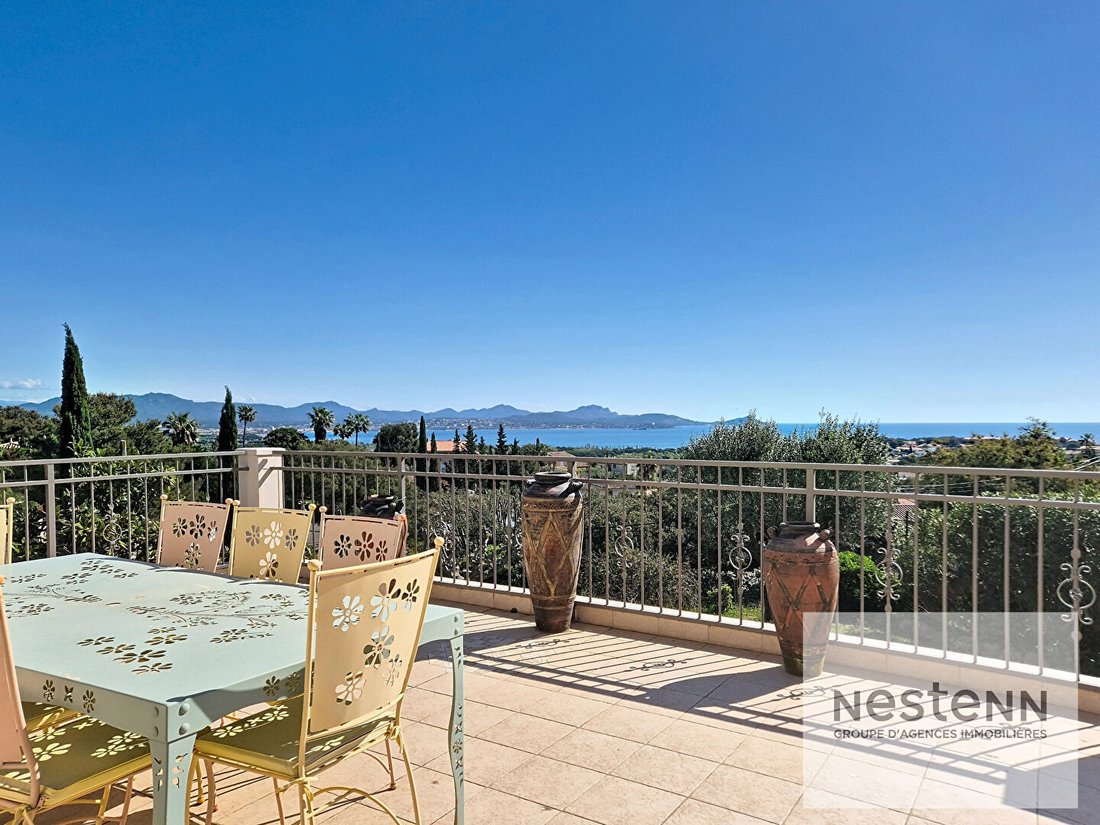 House in Frejus, Provence-Alpes-Côte d'Azur, France 2 - 17708629
