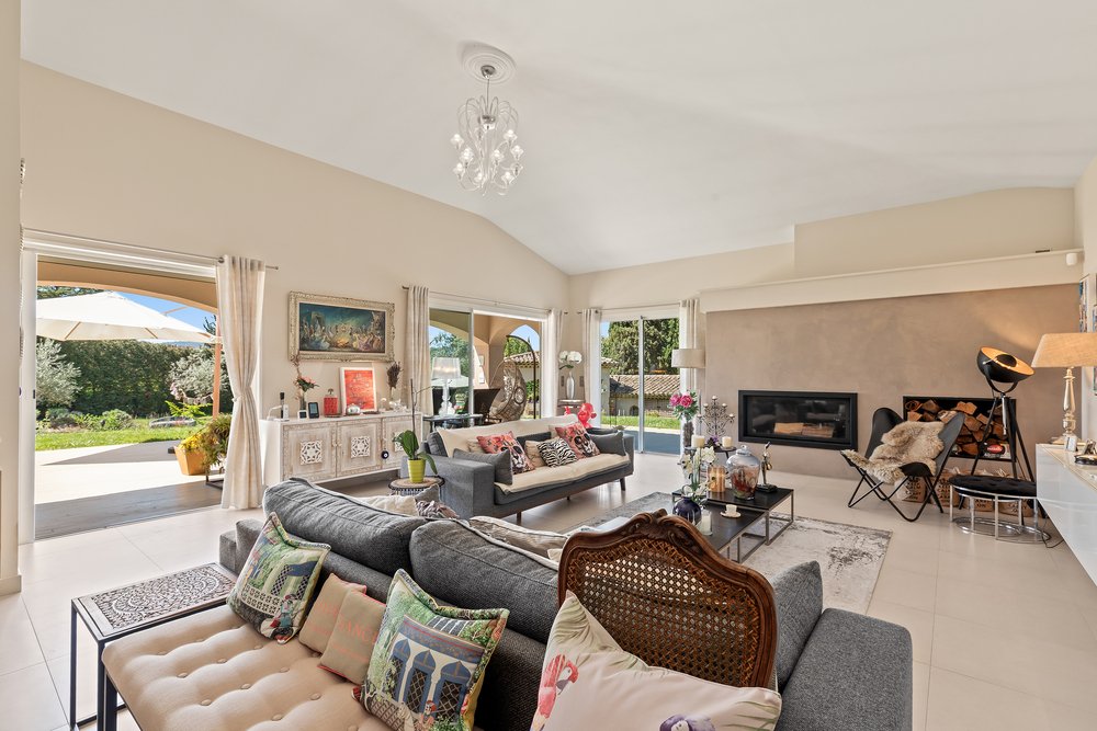 House in Mougins, Provence-Alpes-Côte d'Azur, France 5 - 17704326
