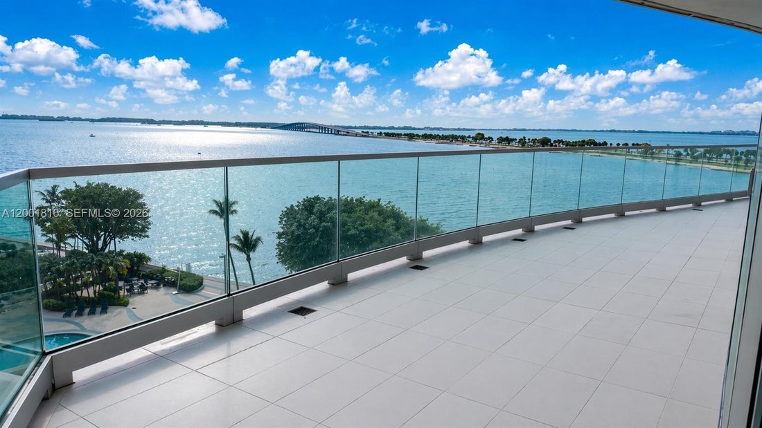 Condo in Miami, Florida, United States 2 - 17703601