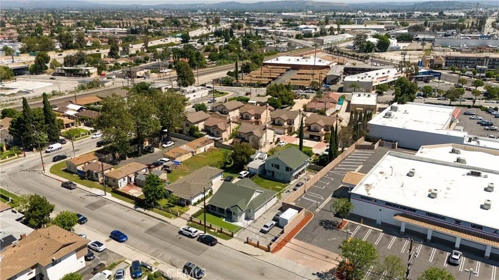 El Monte, California, United States 4 - 17717874