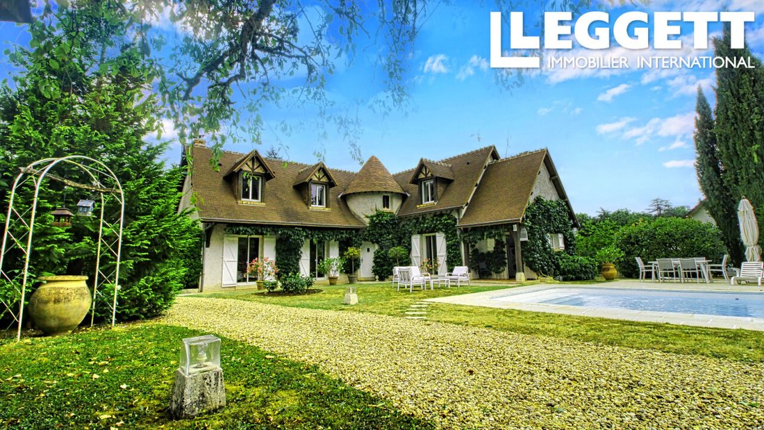 Villa in Mer, Centre-Val de Loire, France 2 - 15860280