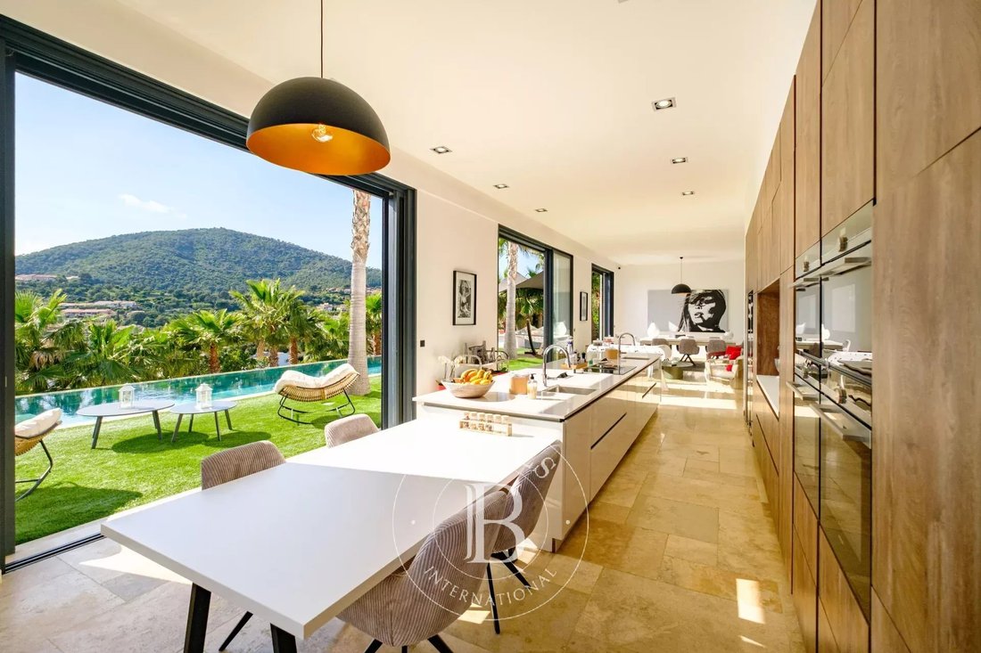 Apartment in Les Issambres, Roquebrune-sur-Argens, France 3 - 17703660