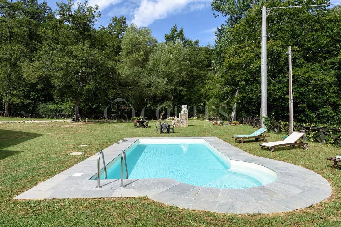 Villa in Monte Santa Maria Tiberina, Umbria, Italy 2 - 17702899