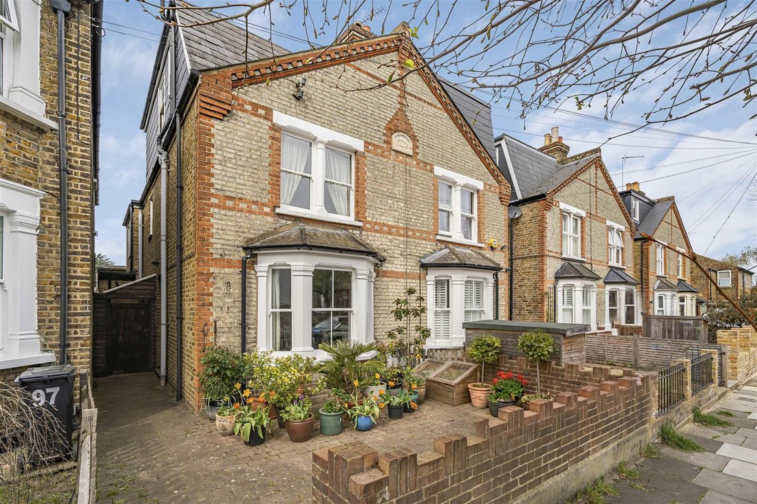 House in Kingston Upon Thames, Royal Borough of Kingston upon Thames, England 1 - 17703174