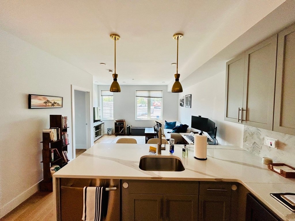 Condo in Boston, Massachusetts, United States 5 - 17708343