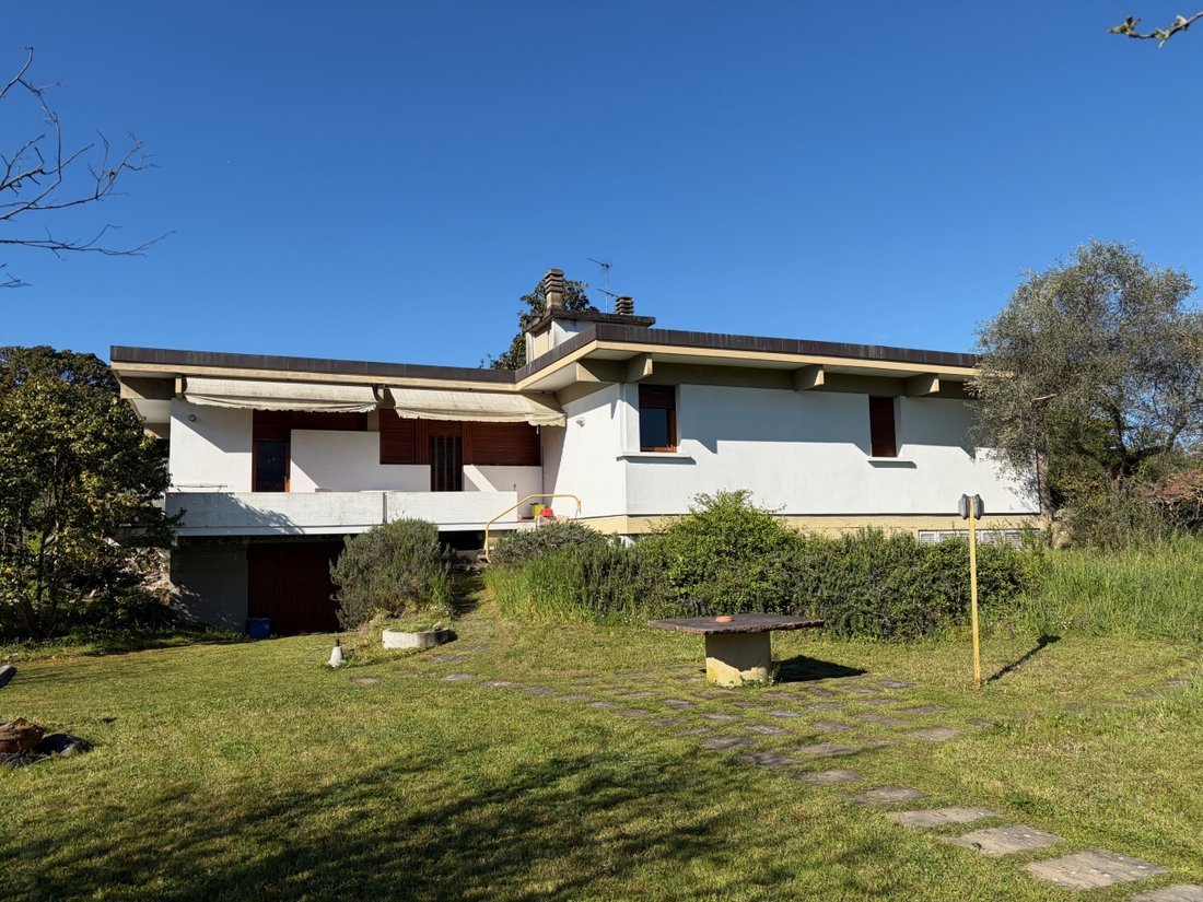 Villa in Tonfano, Pietrasanta, Italy 2 - 17706479