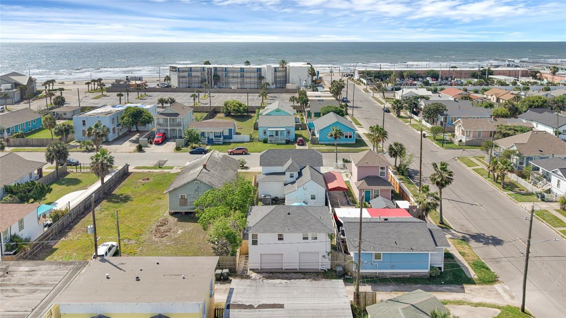 House in Galveston, Texas, United States 5 - 17704074