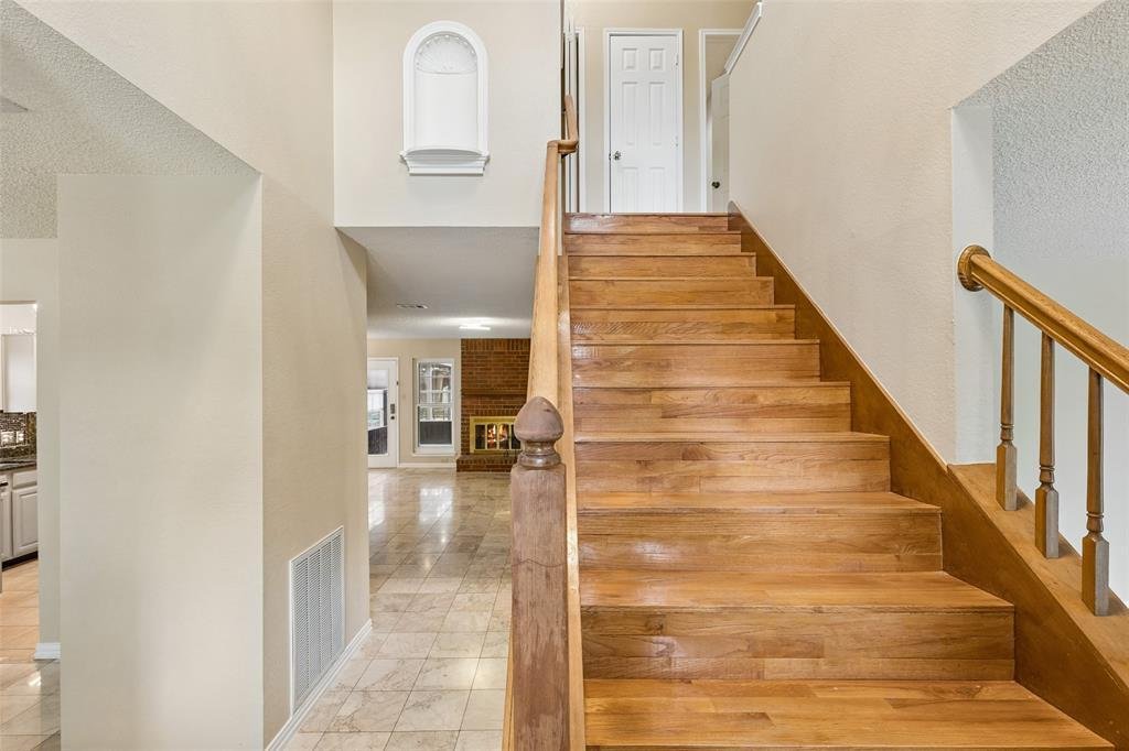 House in Carrollton, Texas, United States 2 - 17703946